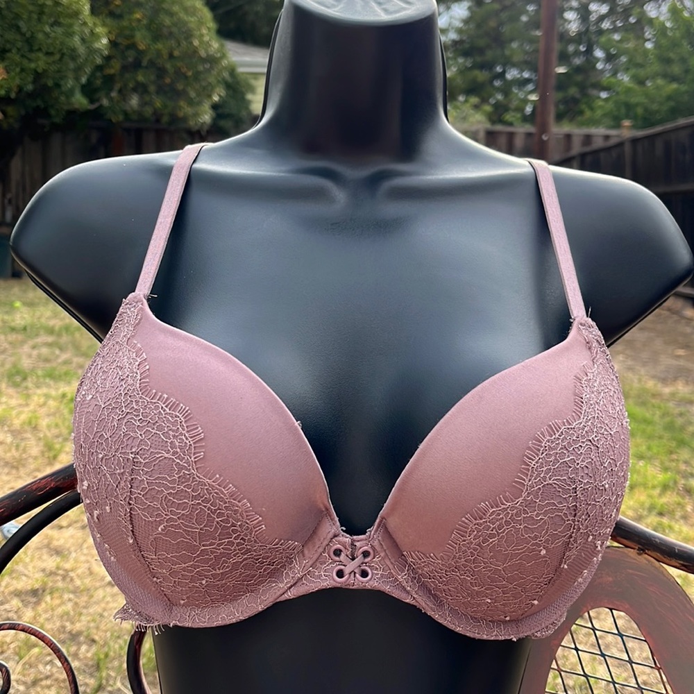 Victoria’s Secret Bra, 36B